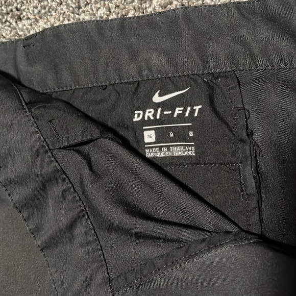 Nike Golf shorts - Picture 2 of 3